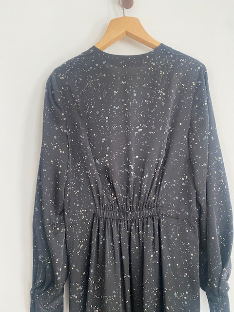 Pre-Owned Vince Printed Silk Poka Dot Long Dress