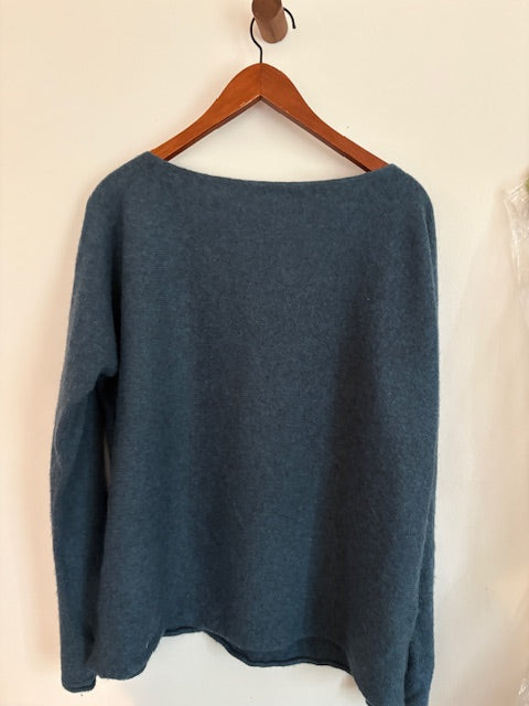 PERUVIAN CONNECTION Alpaca Boat neck relaxed sweater.