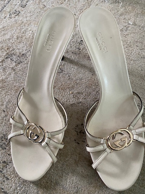 Gucci GG Logo Sandal — Cream & Gold | Size 8.5