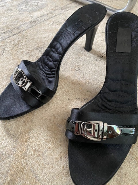 Pre-Owned Gucci Black mules