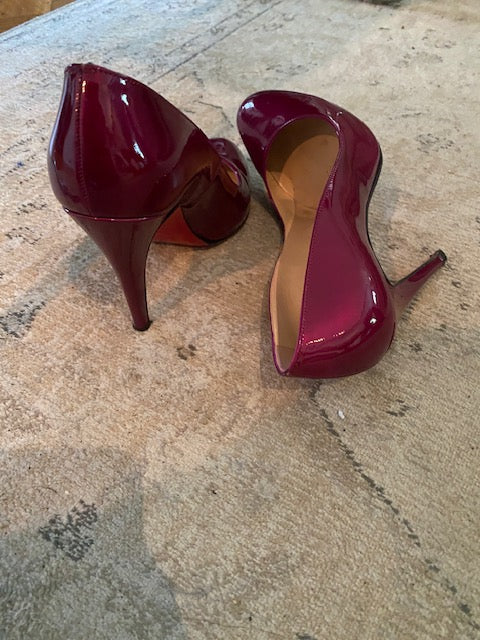 Pre-owned Christian Louboutan Cranberry Patent Pumps