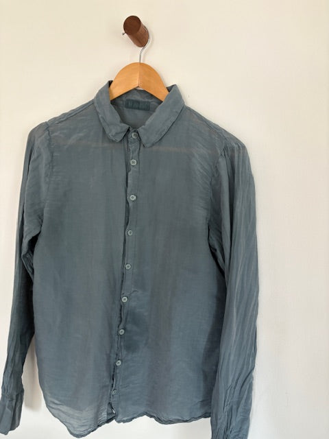 CP SHADES Classic button front shirt cotton silk