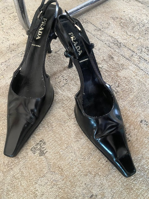 Pre-Owned Prada Patent Black Sling Pointy Heel.