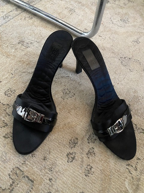 Pre-Owned Gucci Black mules