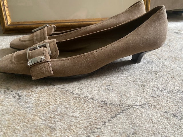 Pre-Owned Prada Buckle Square Toe Kitten Heel