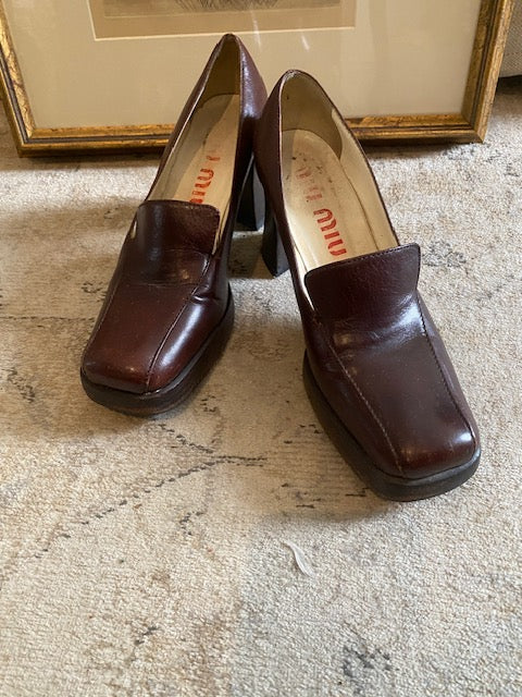 Pre-Owned Miu Mui Leather Pump