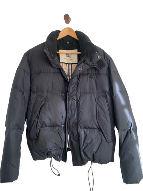 Pre-Owned Burberry Convertible Quilted Hooded Down Jacket